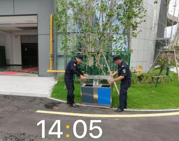 C:/Users/BA/Desktop/風雨過后南京保安迅速行動，恢復安“寧”面貌/4.jpg4